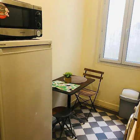 Confortable Porte De Clichy